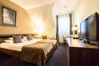 Отель Hotel Rado Resort Мелец Стандартный двухместный номер с 1 кроватью или 2 отдельными кроватями-1